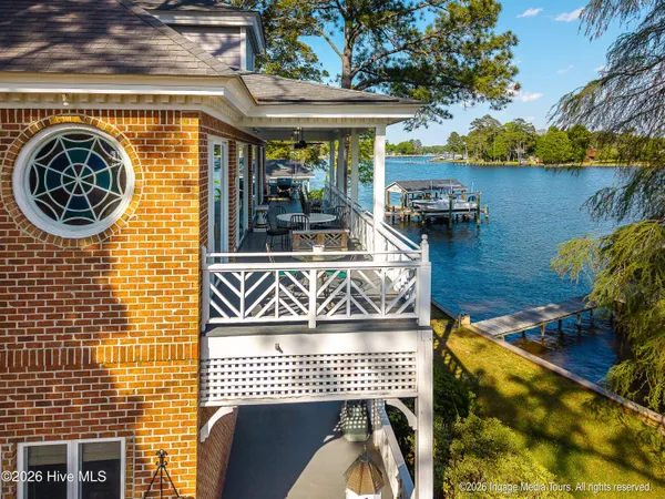 $1,390,000 | 423 Handy's Point Lane, Bath, NC 27808