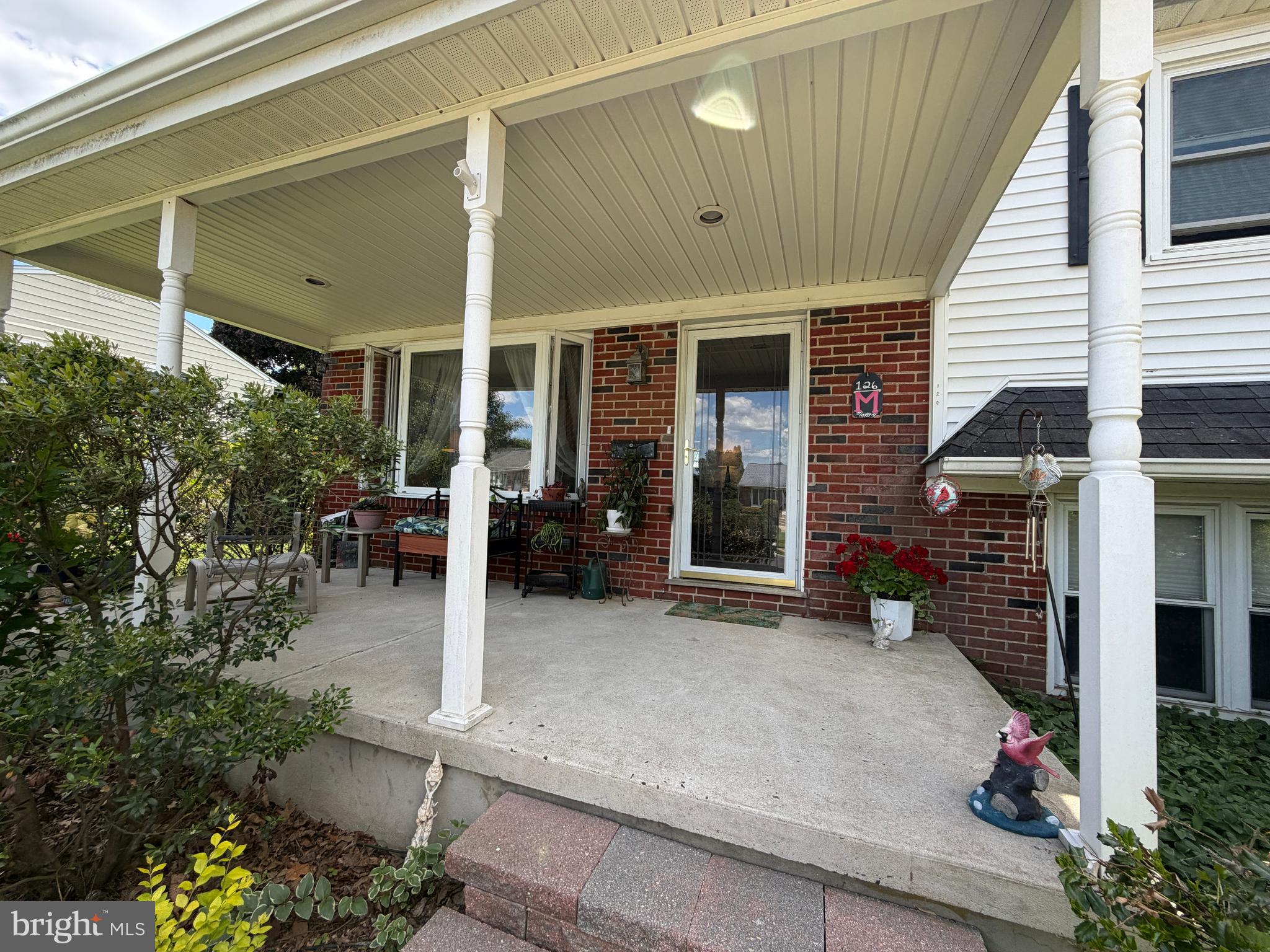126 Dale Road Willow Grove, PA 19090 - Photo 6 of 50 Front Porch