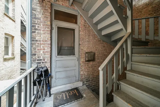 $1,025 | 1939 Grove Avenue, Unit 102, Berwyn, IL 60402