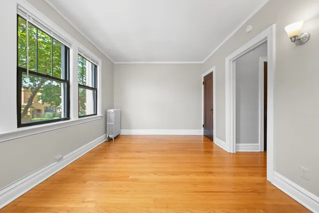 $1,025 | 1939 Grove Avenue, Unit 102, Berwyn, IL 60402