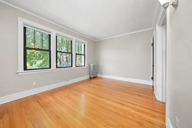 $1,025 | 1939 Grove Avenue, Unit 102, Berwyn, IL 60402