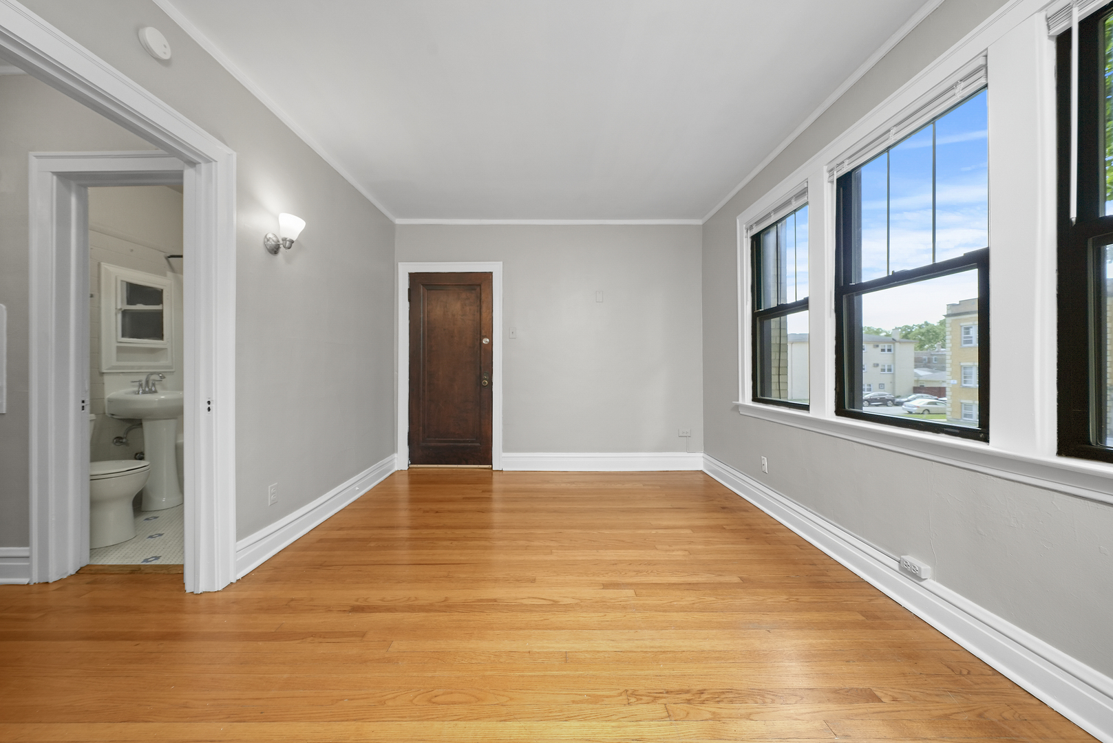 1939 Grove Avenue, Unit 102 Berwyn, IL 60402 - Photo 6 of 17