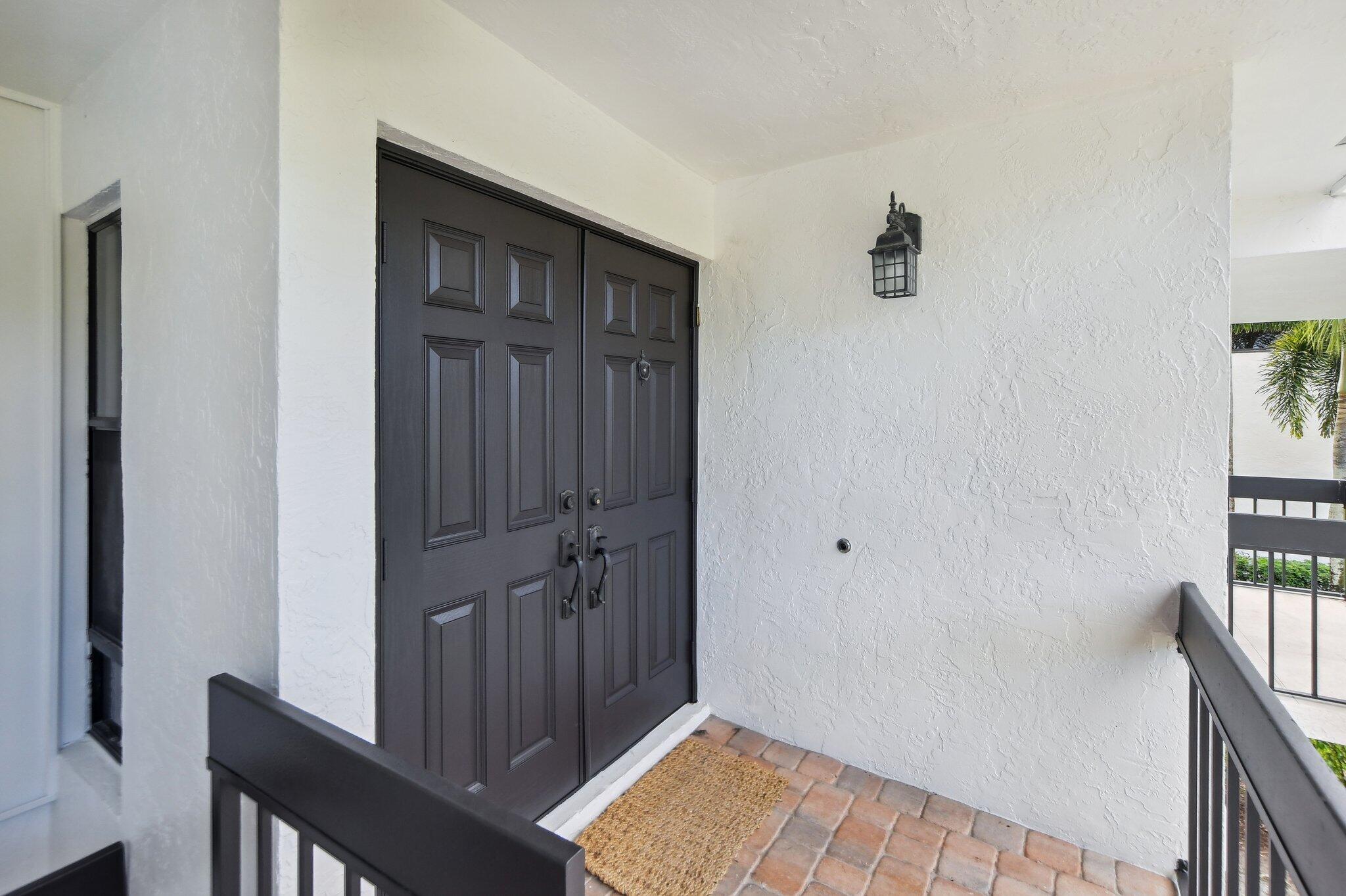 7773 Lakeside Boulevard, Unit 196 Boca Raton, FL 33434 - Photo 2 of 86 14-web-or-mls-DSC_0601