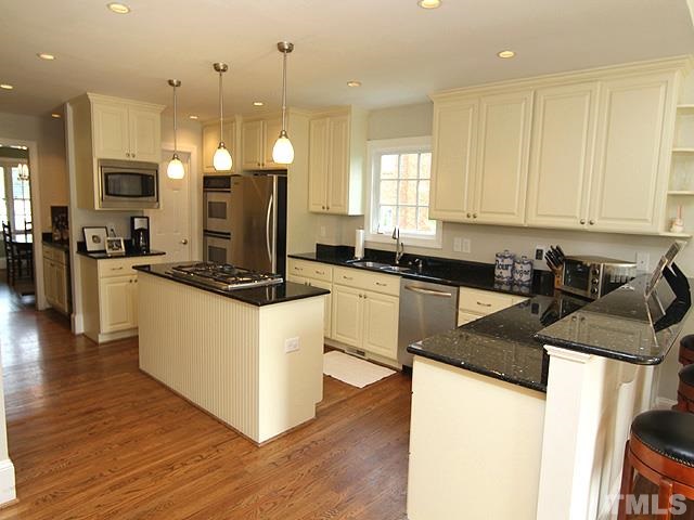 2512 St Marys Street Raleigh, NC 27609 - Photo 8 of 25 Gallery Image 8