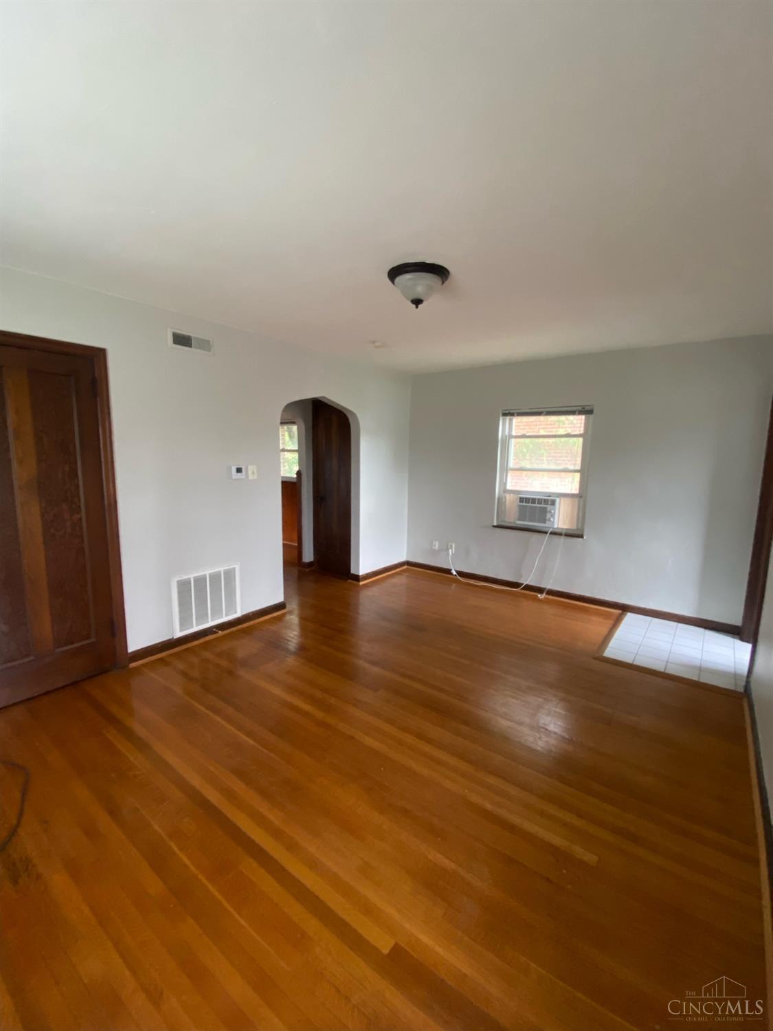 2363 Ravine Street Cincinnati, OH 45219 - Photo 3 of 18 Gallery Image 3