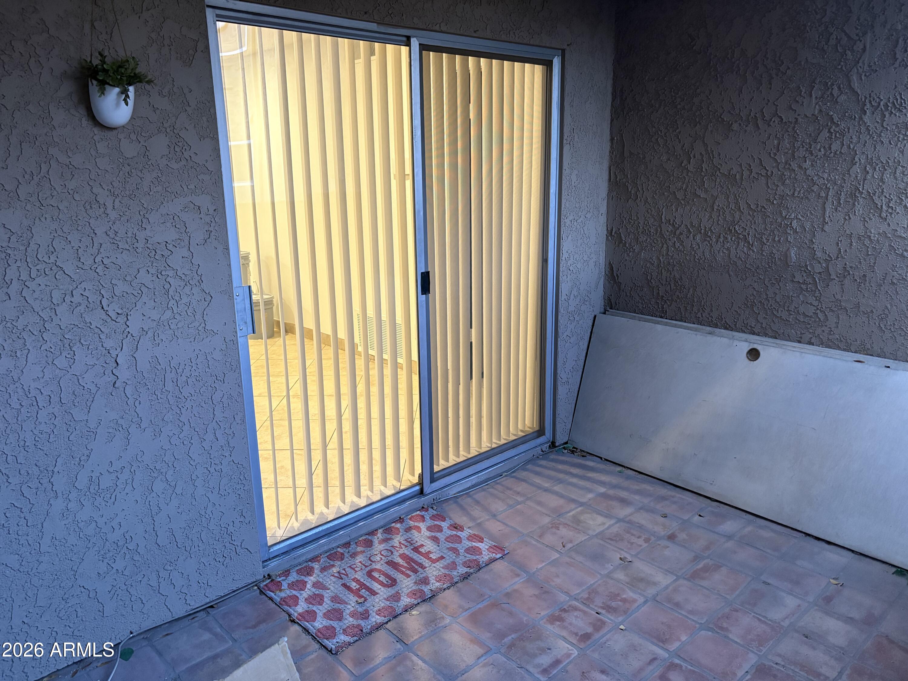 5525 East Thomas Road, Unit A2 Phoenix, AZ 85018 - Photo 10 of 11 a view of an empty room and window