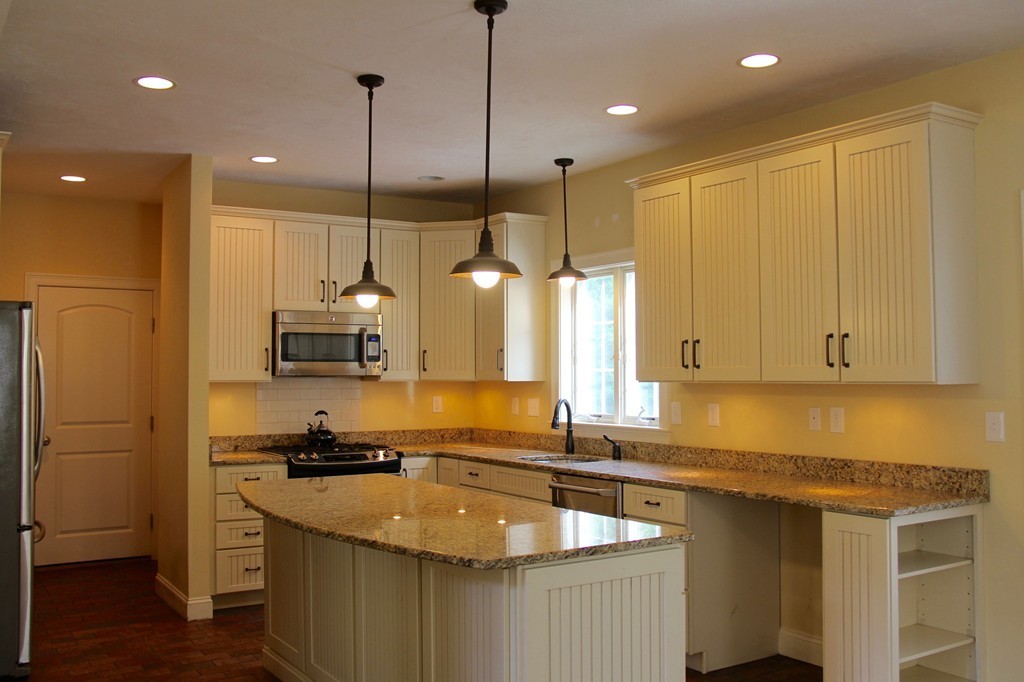 31 R Providence Road Westford, MA 01886 - Photo 3 of 14 Gallery Image 3