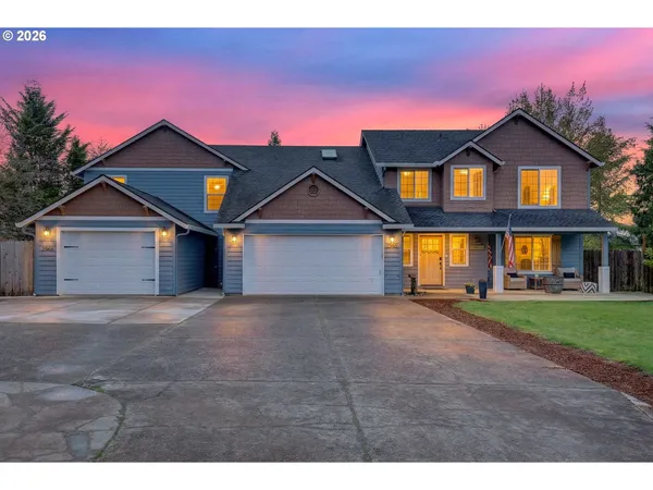 $975,000 | 2565 South 22nd Circle, Ridgefield, WA 98642