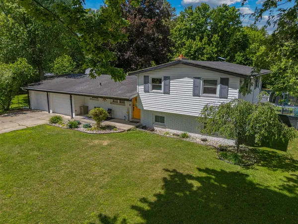$279,900 | 15049 Walters Drive, Marshall, MI 49068