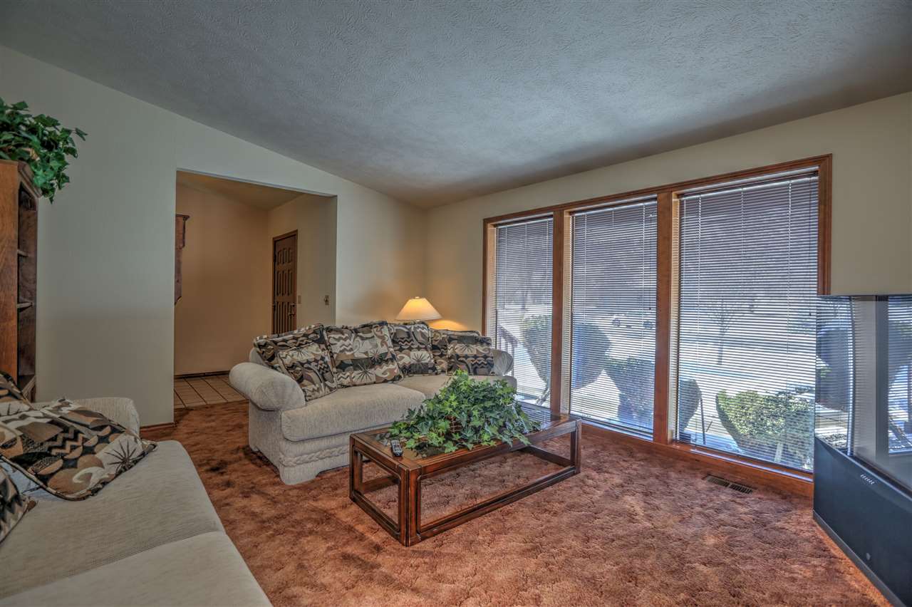 4327 South Mamer Road Spokane Valley, WA 99037 - Photo 2 of 20