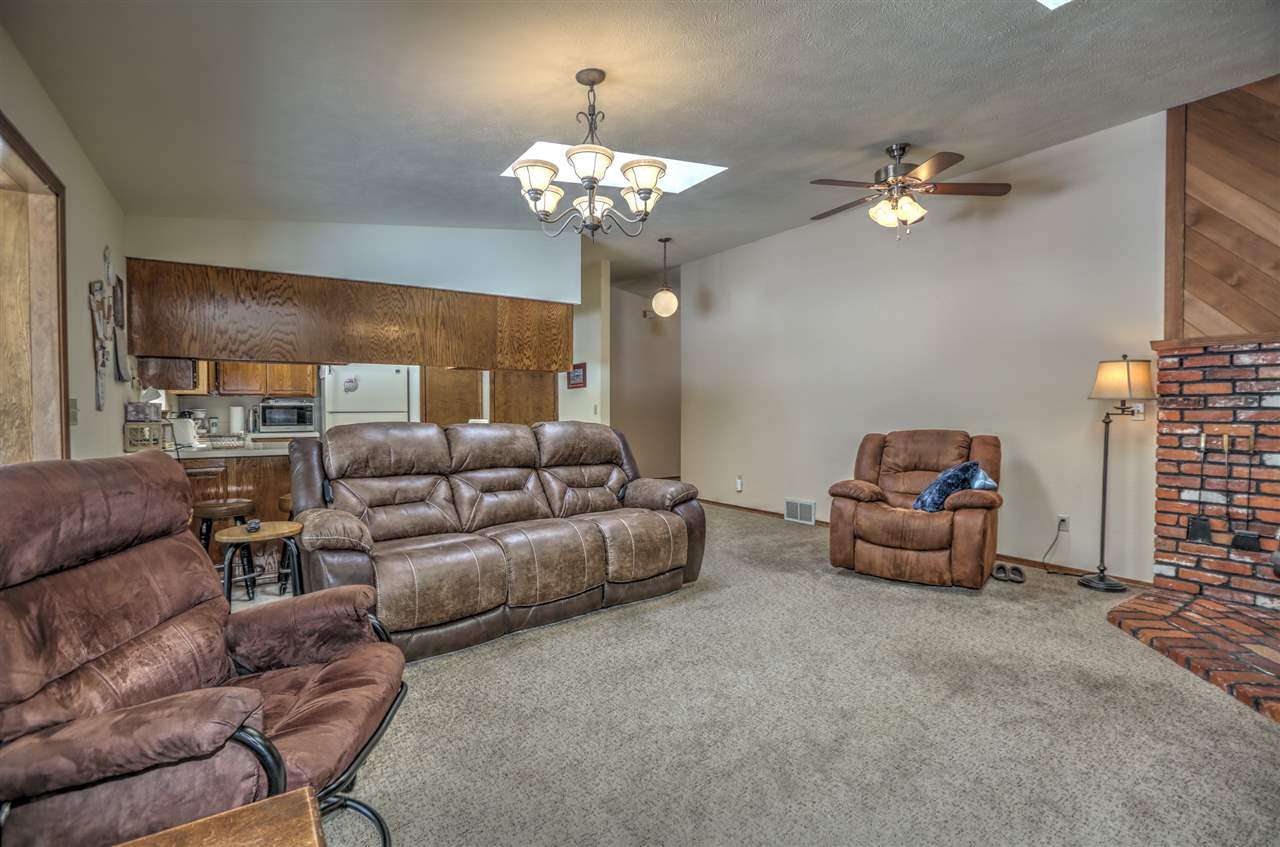 4327 South Mamer Road Spokane Valley, WA 99037 - Photo 5 of 20