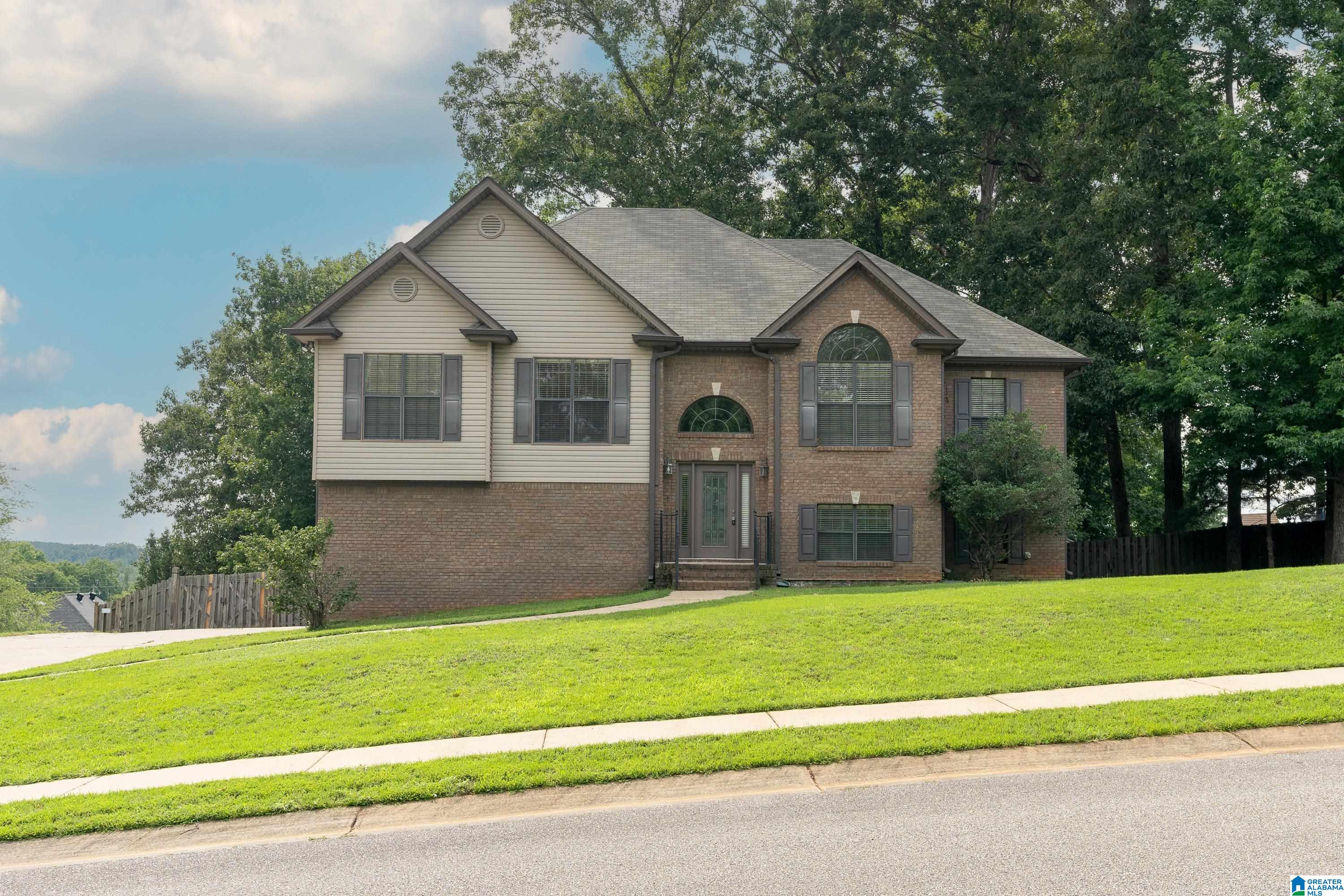 203 Chinaberry Way Alabaster, AL 35114 - Photo 1 of 38