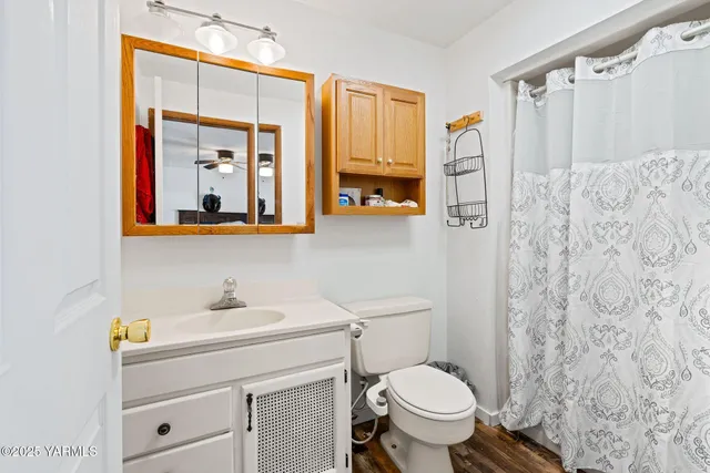 $385,000 | 1620 Selah Loop Road, Selah, WA 98942