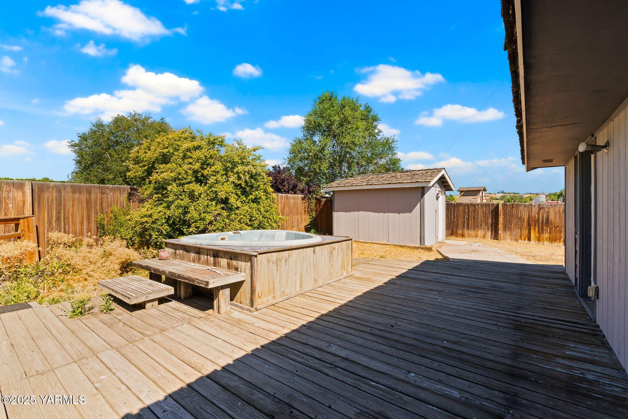1620 Selah Loop Road Selah, WA 98942 - Photo 24 of 33 a view of a wooden deck and living room