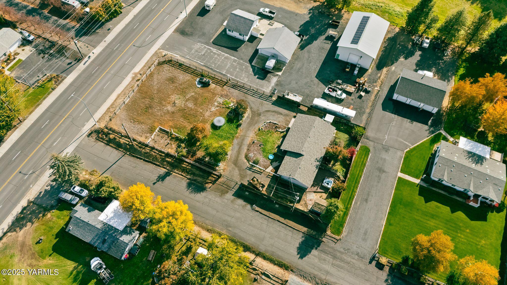 1620 Selah Loop Road Selah, WA 98942 - Photo 32 of 33 an aerial view of residential houses with outdoor space