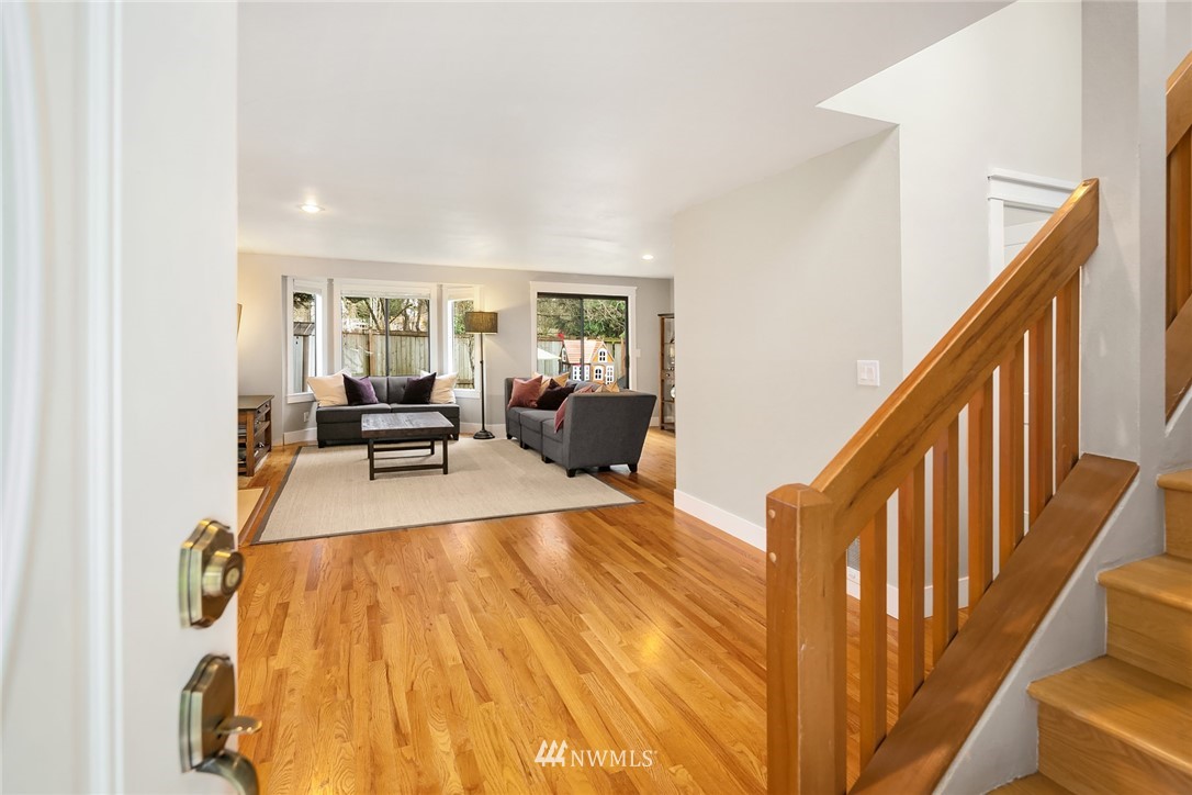 2141 Southeast 8th Place Renton, WA 98057 - Photo 4 of 23
