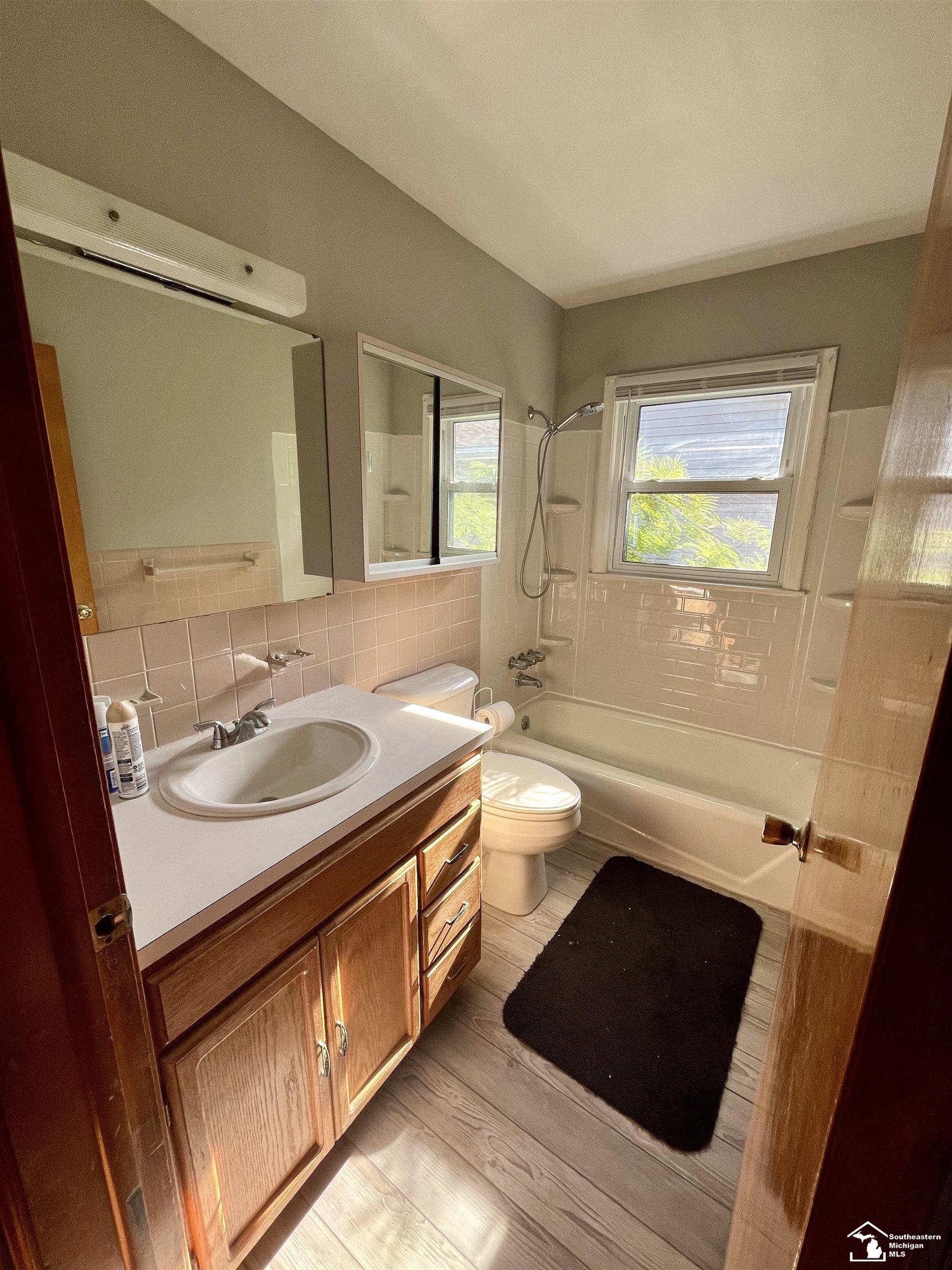 5714 East Dunbar Road Monroe, MI 48161 - Photo 15 of 24 50188226-92b3e8c1-3b74-401b-ae42-067b159de46a.JPG