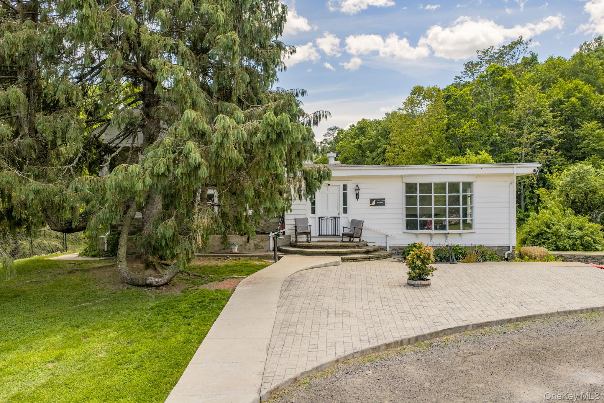 140 Station Road Kingston, NY 12401 - Photo 3 of 50