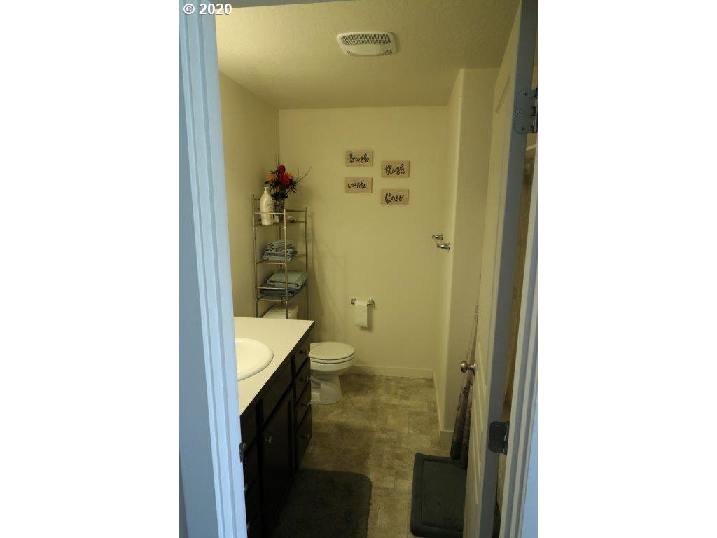 4600 Glacier Meadows Loop Springfield, OR 97478 - Photo 17 of 25 Gallery Image 17
