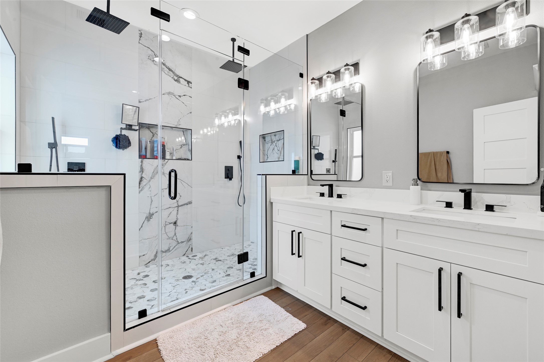 3513 Omega Street Houston, TX 77022 - Photo 17 of 32