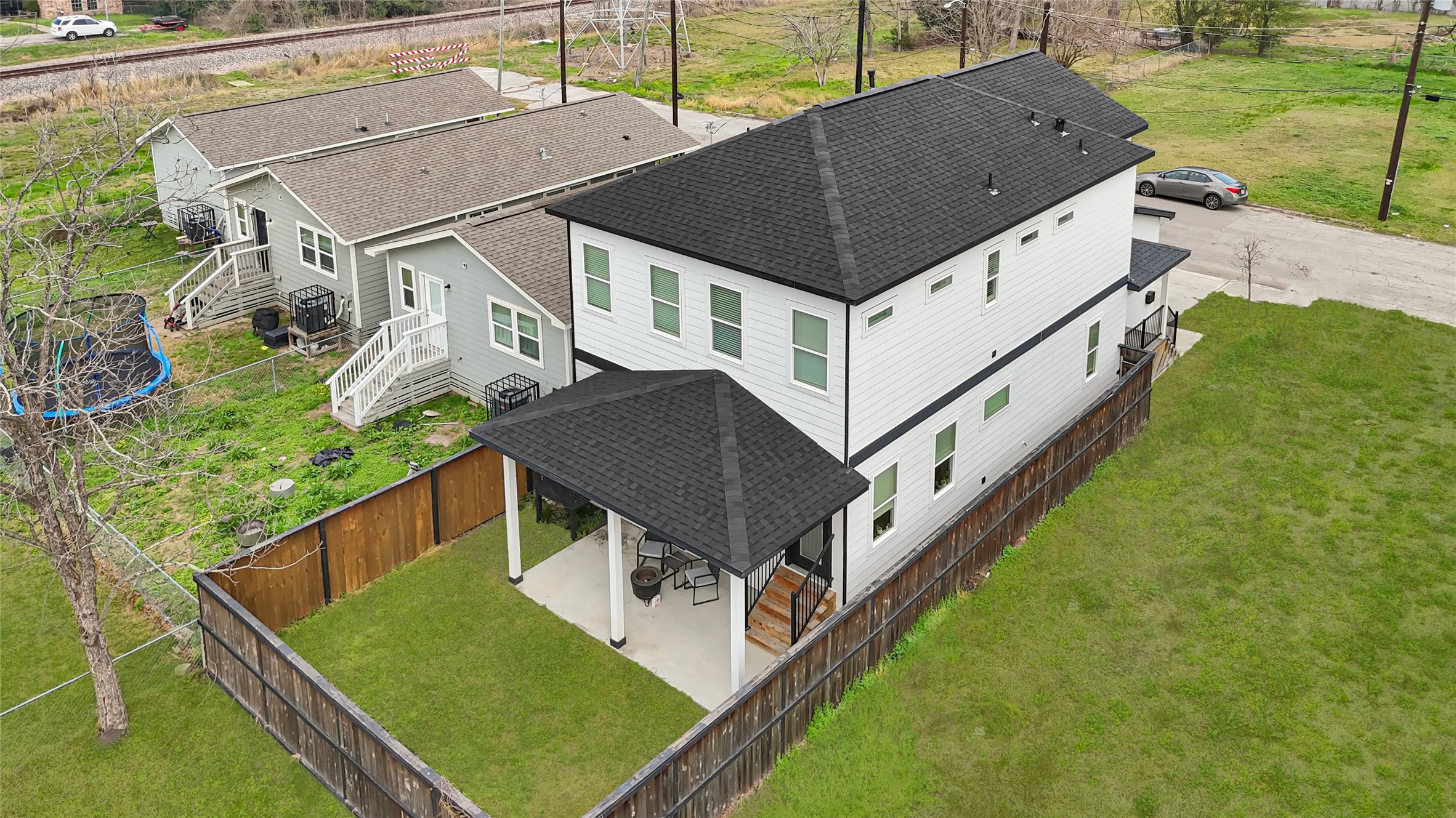 3513 Omega Street Houston, TX 77022 - Photo 27 of 32