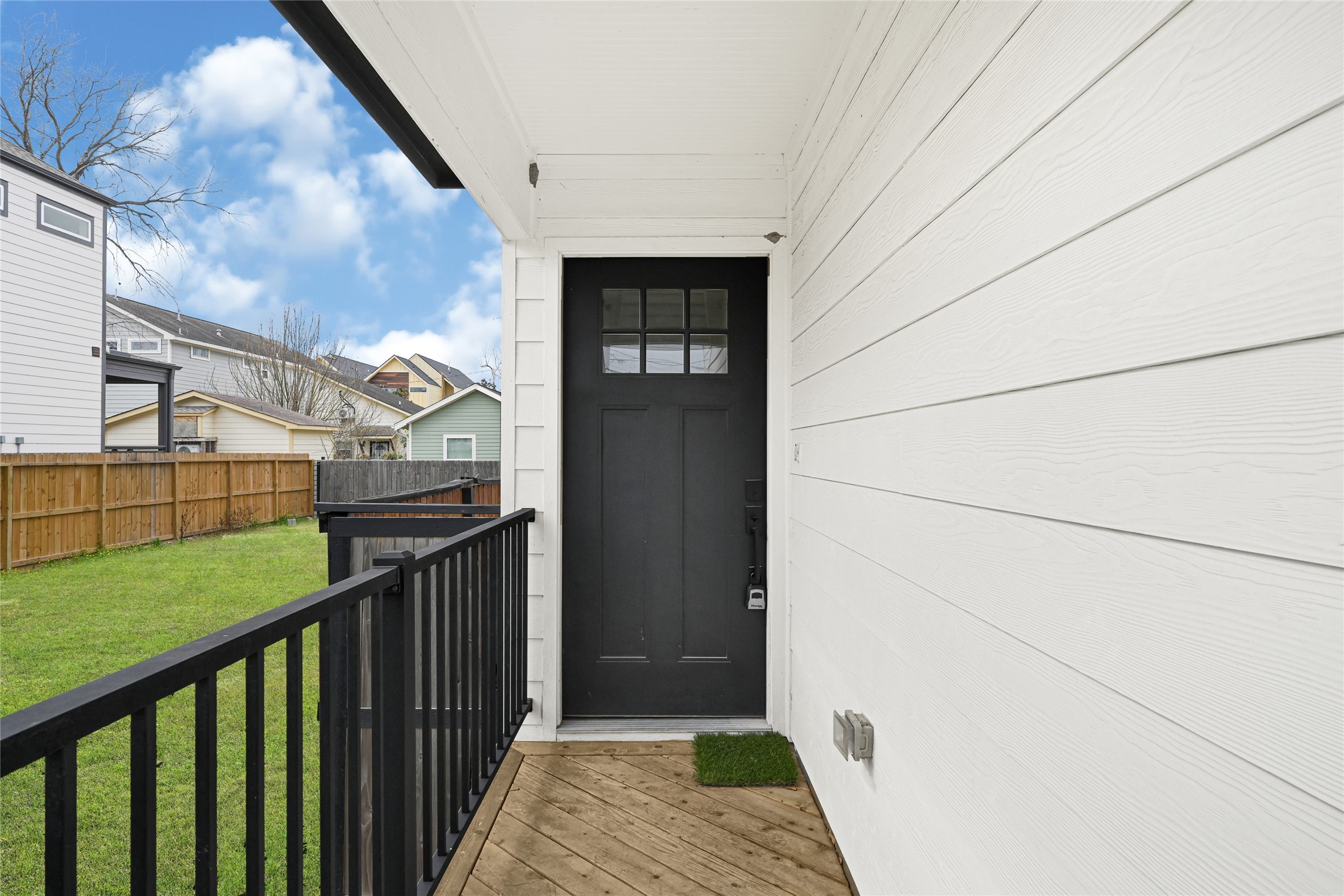 3513 Omega Street Houston, TX 77022 - Photo 5 of 32 Welcome to your new home!