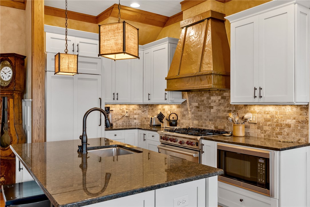 115 Button Bush Trail Six Mile, SC 29682 - Photo 10 of 43