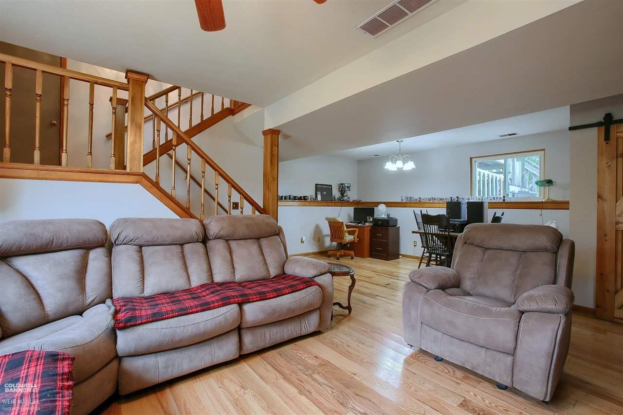 1570 South Boulevard Rochester, MI 48309 - Photo 16 of 24
