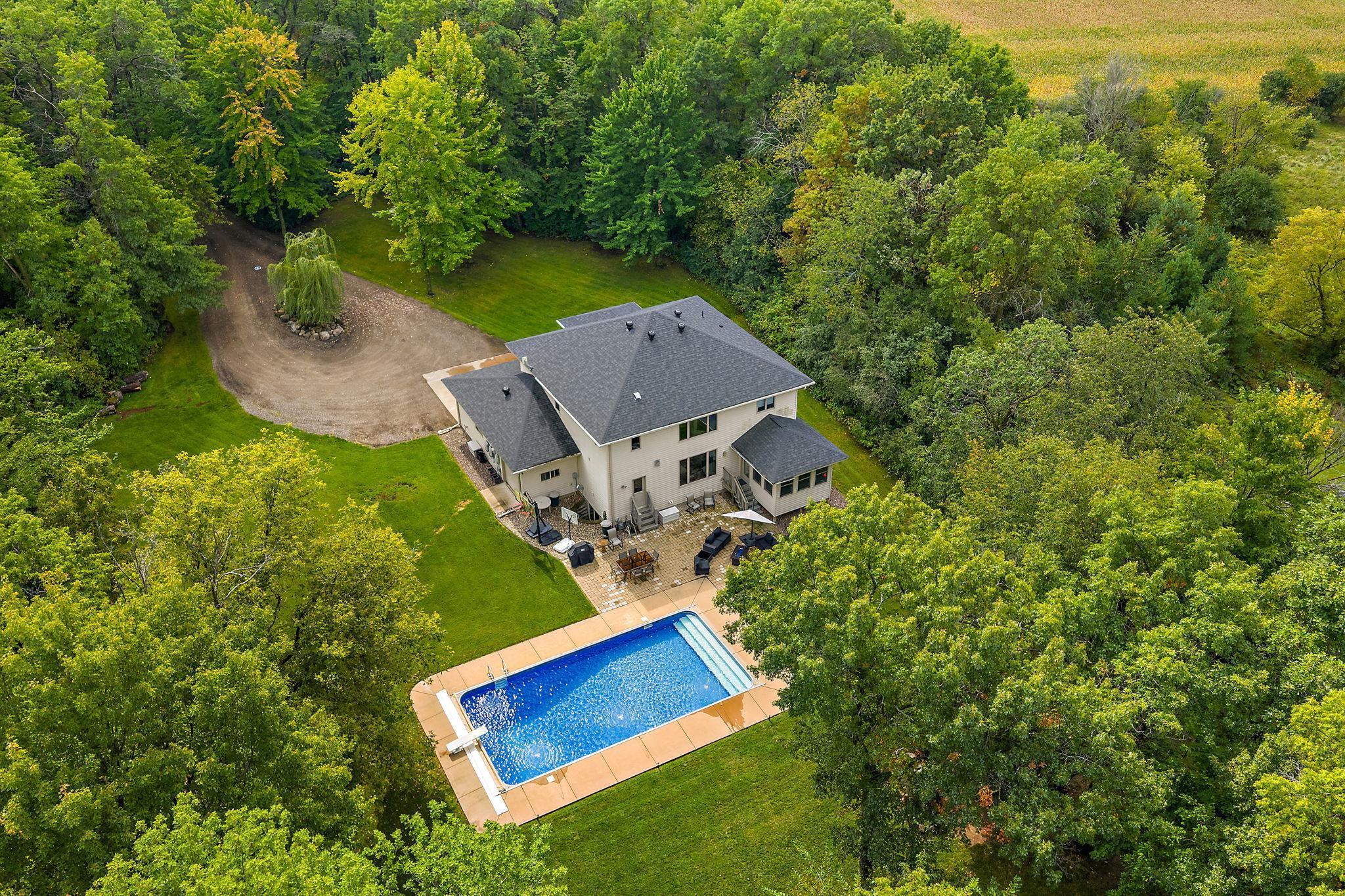 1224 Highway 12 Roberts, WI 54023 - Photo 11 of 58