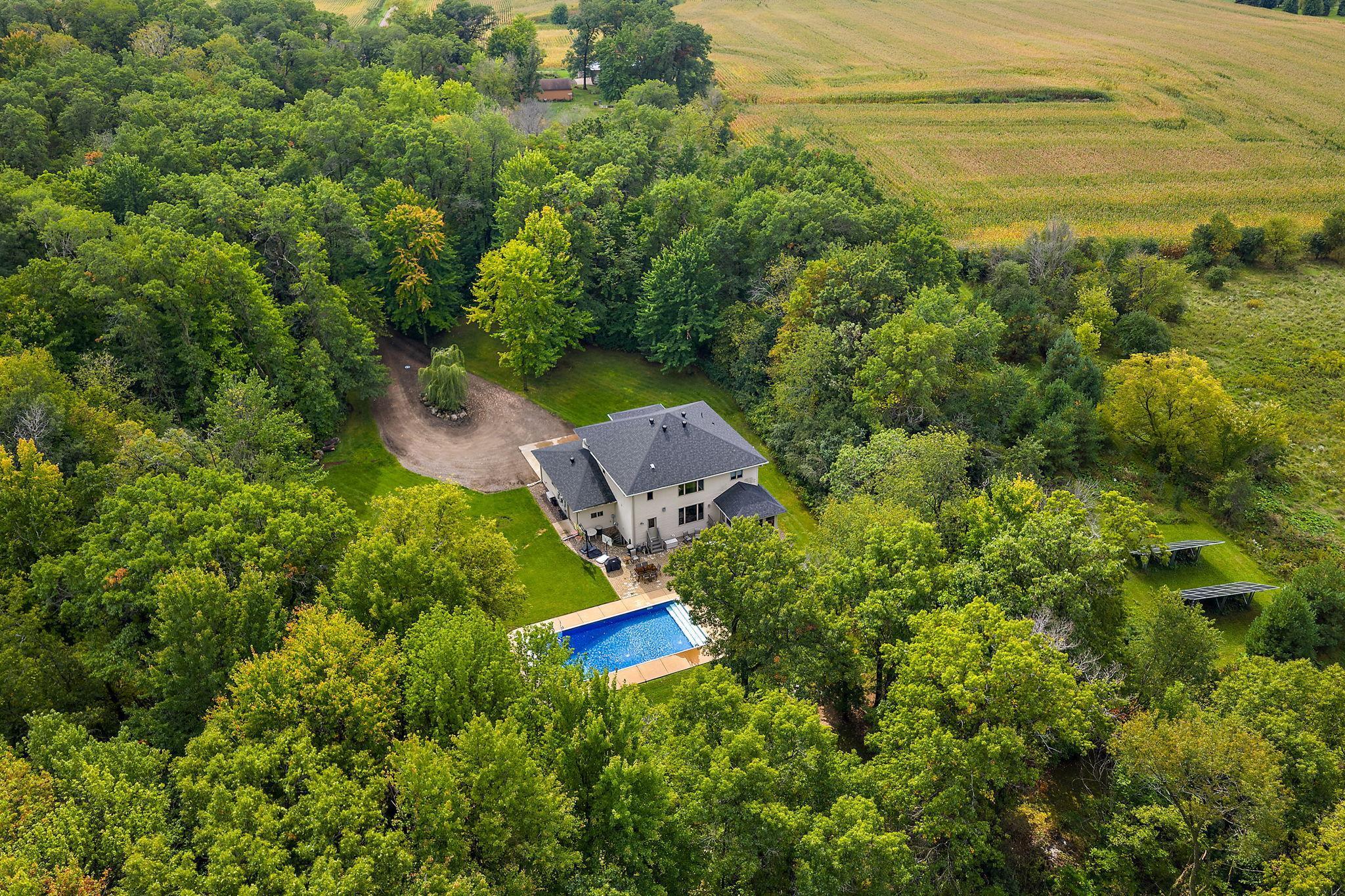 1224 Highway 12 Roberts, WI 54023 - Photo 4 of 58