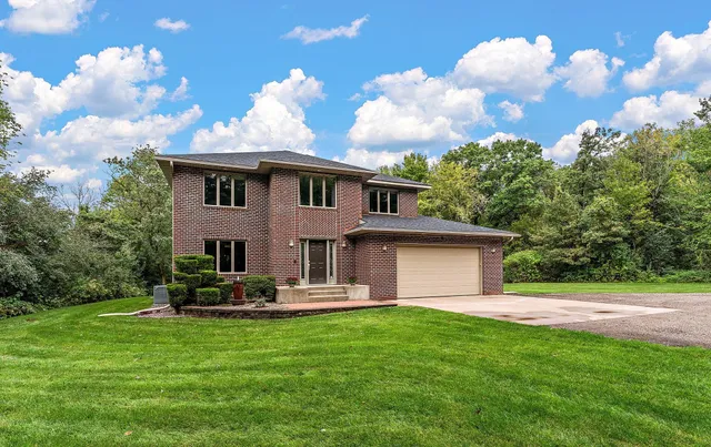 $829,900 | 1224 Highway 12, Roberts, WI 54023