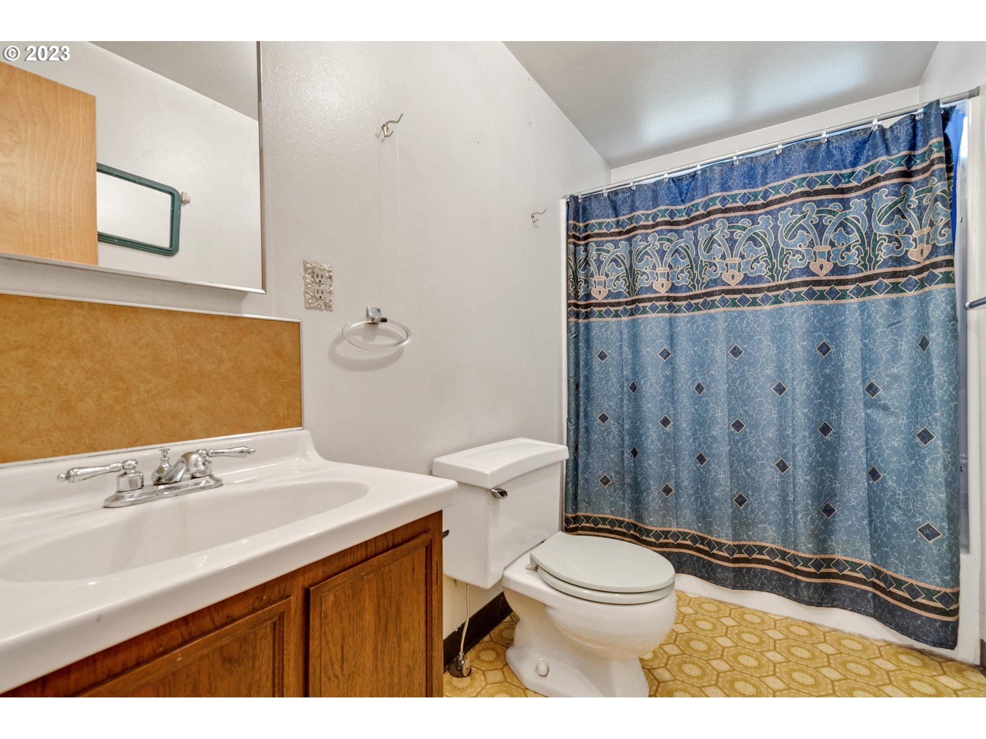 271 Hemlock Road Carson, WA 98610 - Photo 11 of 20 Gallery Image 11