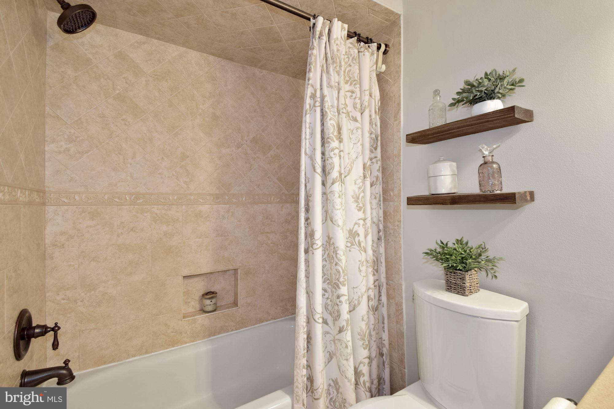 112 Alexandria Way Basking Ridge, NJ 07920 - Photo 24 of 28 Hall Bath