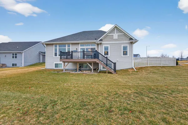 $559,900 | 235 Farmstead Drive East, Slinger, WI 53086