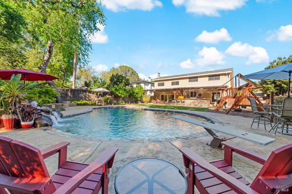 $915,000 | 104 Westwood Street, Vacaville, CA 95688