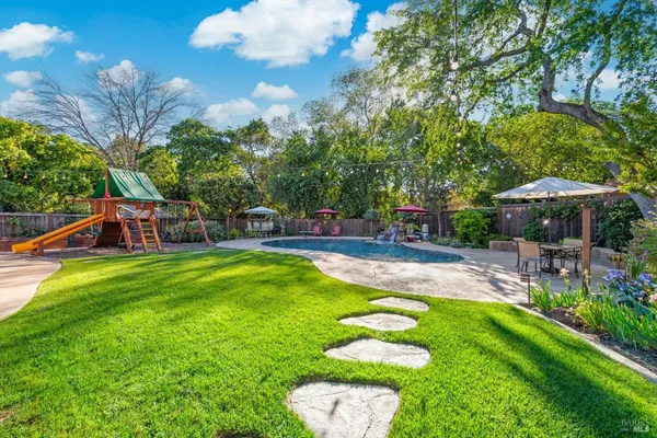 $915,000 | 104 Westwood Street, Vacaville, CA 95688