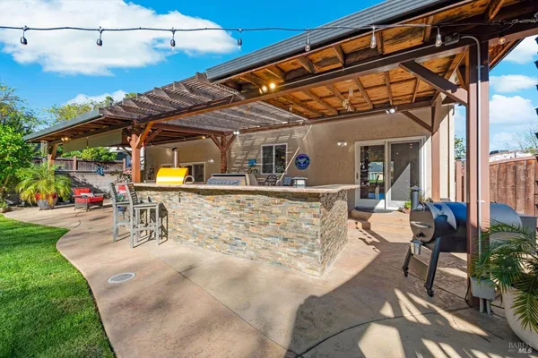 $915,000 | 104 Westwood Street, Vacaville, CA 95688