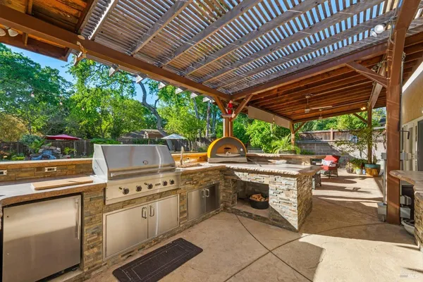 $915,000 | 104 Westwood Street, Vacaville, CA 95688