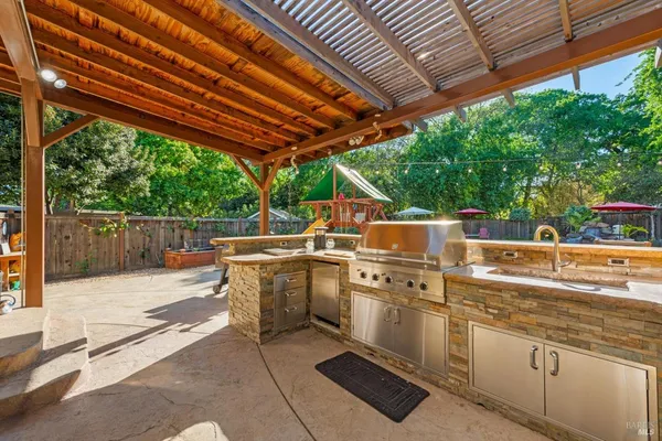 $915,000 | 104 Westwood Street, Vacaville, CA 95688