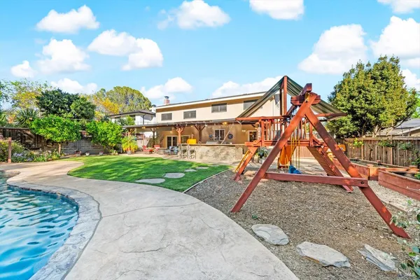 $915,000 | 104 Westwood Street, Vacaville, CA 95688