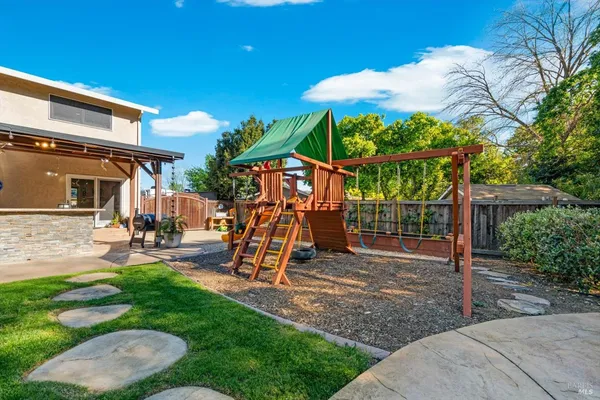 $915,000 | 104 Westwood Street, Vacaville, CA 95688