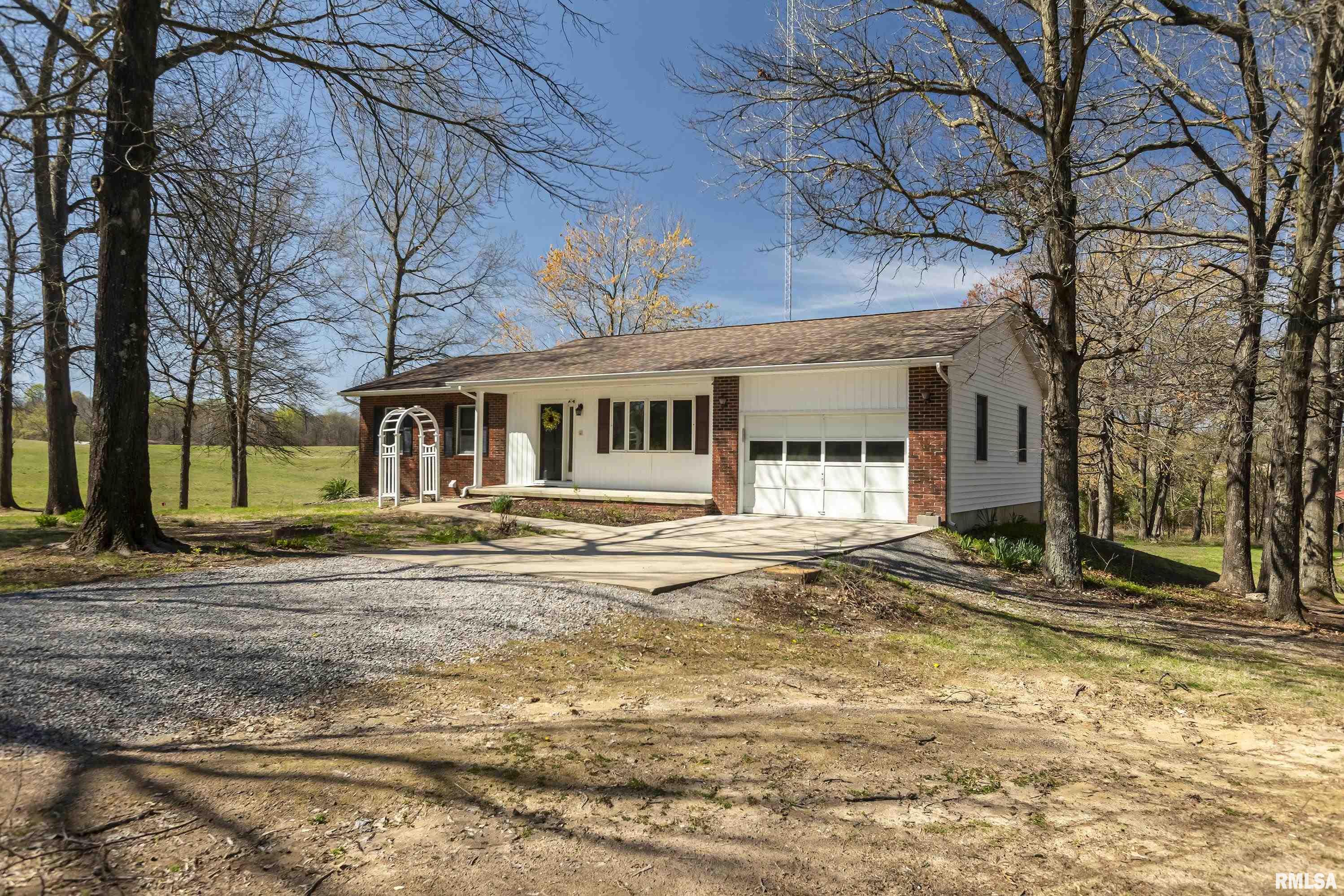 5183 Mauseyville Road Creal Springs, IL 62922 - Photo 1 of 43 Gallery Image 1