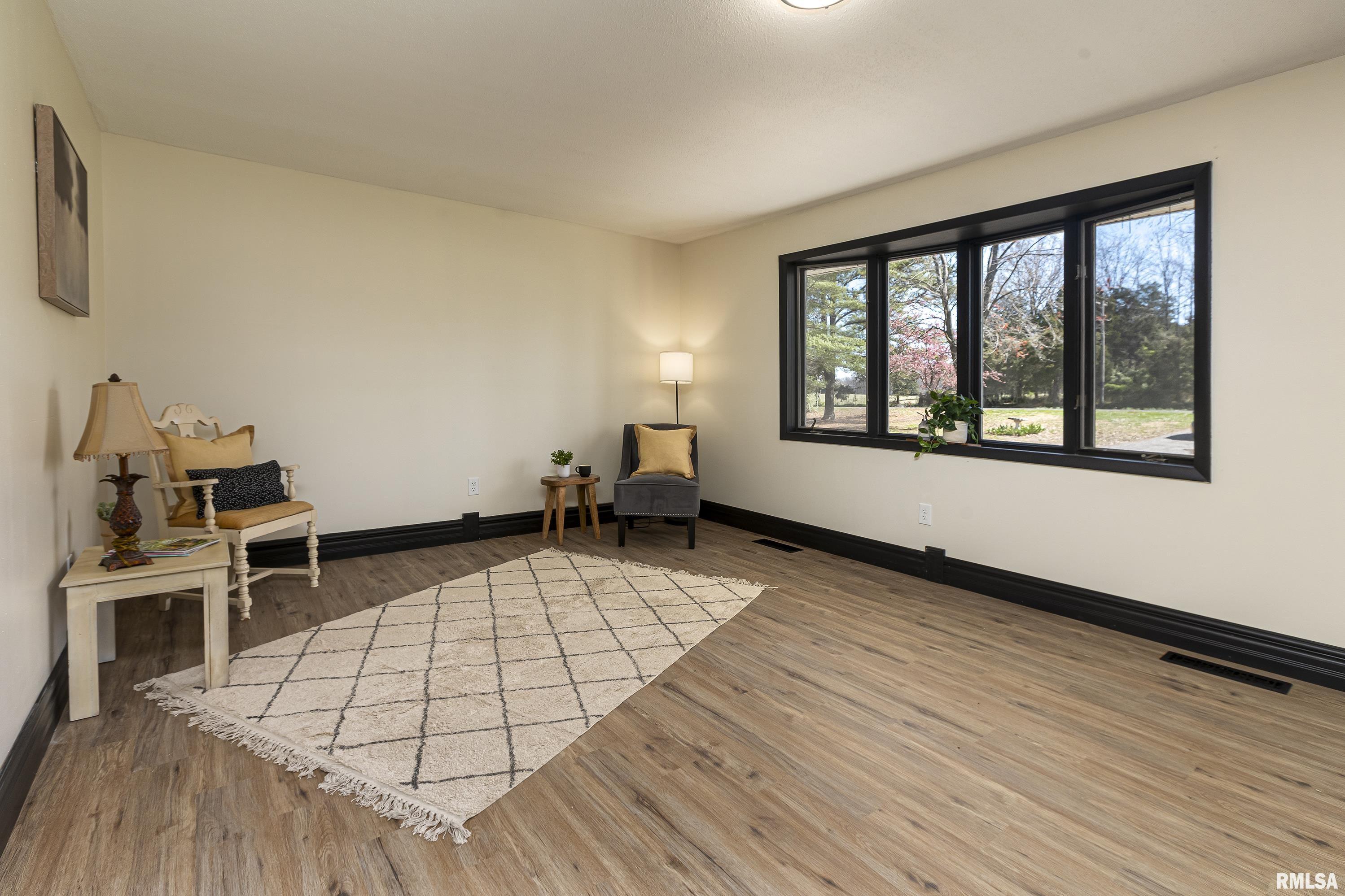 5183 Mauseyville Road Creal Springs, IL 62922 - Photo 7 of 43 Gallery Image 7