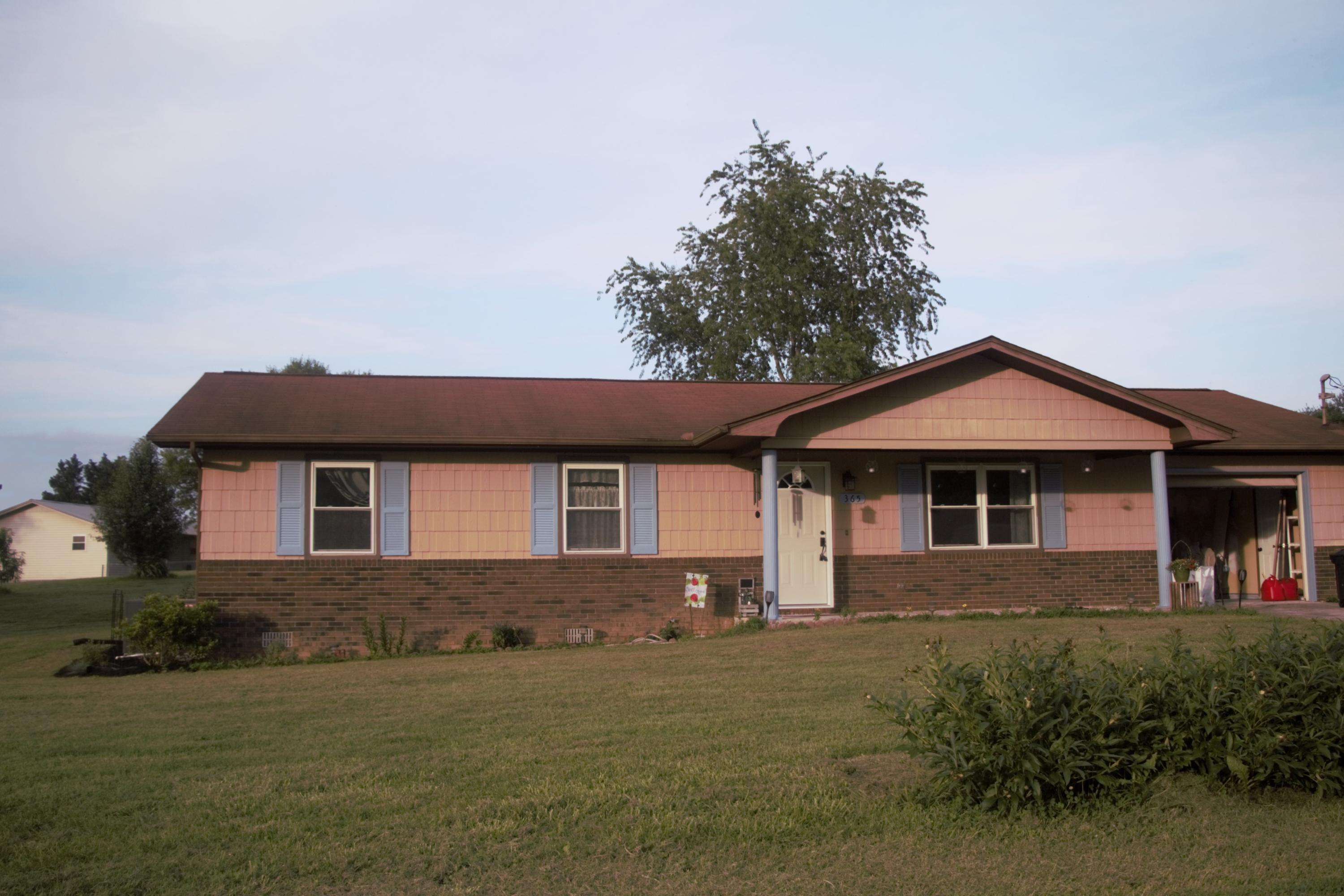 365 Morton Road La Follette, TN 37766 - Photo 1 of 18 Front of house