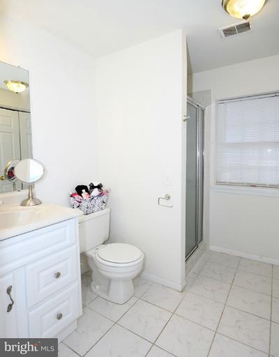 10500 Reed's Landing Circle Burke, VA 22015 - Photo 5 of 19 Bath