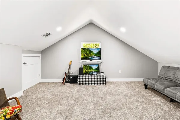 $1,100,000 | 7196 South County Road 458, Normangee, TX 77871