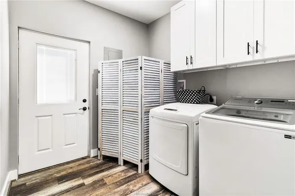 $1,100,000 | 7196 South County Road 458, Normangee, TX 77871