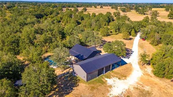 $1,100,000 | 7196 South County Road 458, Normangee, TX 77871
