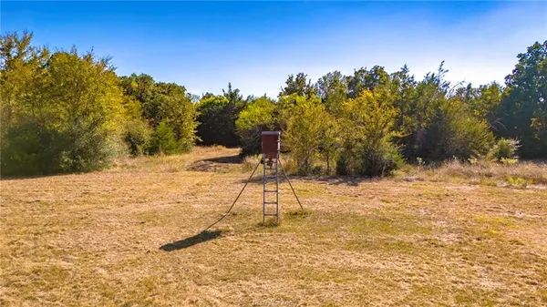 $1,100,000 | 7196 South County Road 458, Normangee, TX 77871
