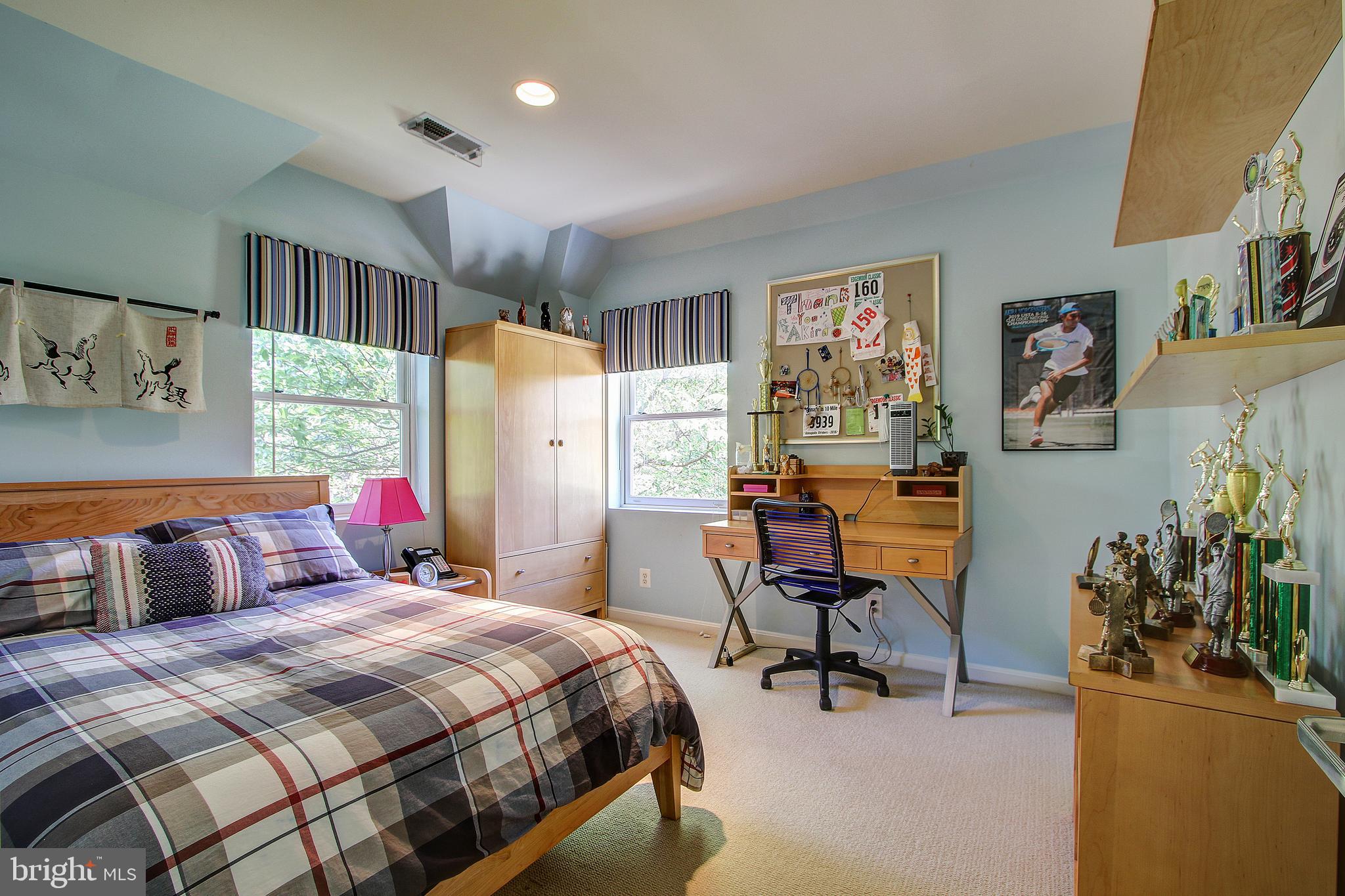 7211 Fairfax Road Bethesda, MD 20814 - Photo 19 of 39 Upper Level Room 1